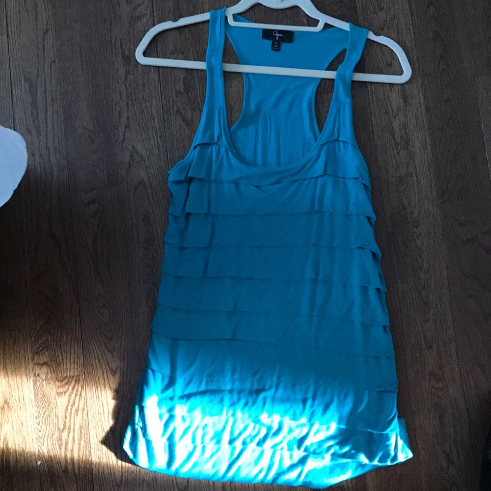Long tank from aqua